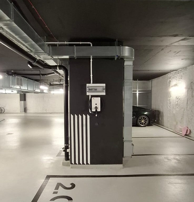 Realizacja stacji ładowania ABB Terra AC – Warszawa, ul. Topiel 18