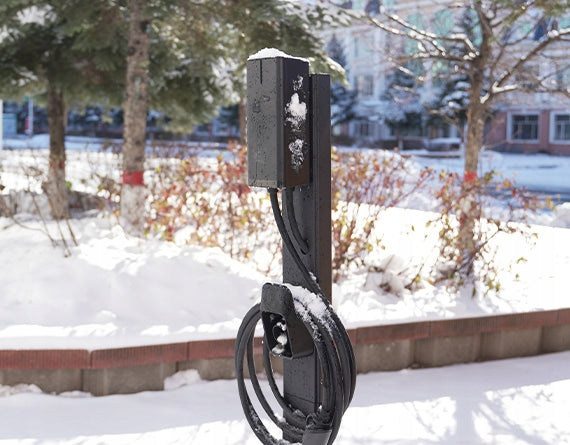 Stacja ladowania BESEN BN30-BC-22kW APP 22kW – widok z boku – stacja ładowania EV