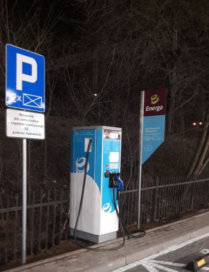 Arinea Branding stacji ładowania DC – stacja ładowania EV