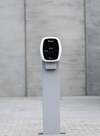 Podest Enelion Wallbox DuoPower – stacja ładowania EV | Arinea